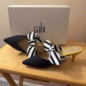 CAbi Bow Kitten Heels 8M with Box